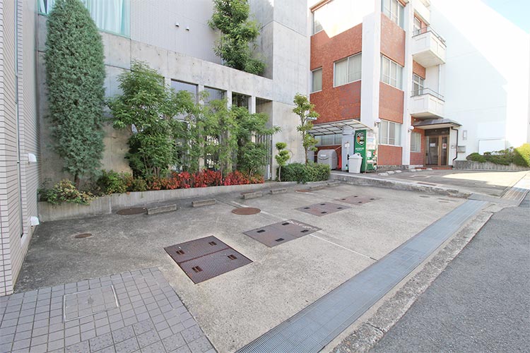 駐車場①